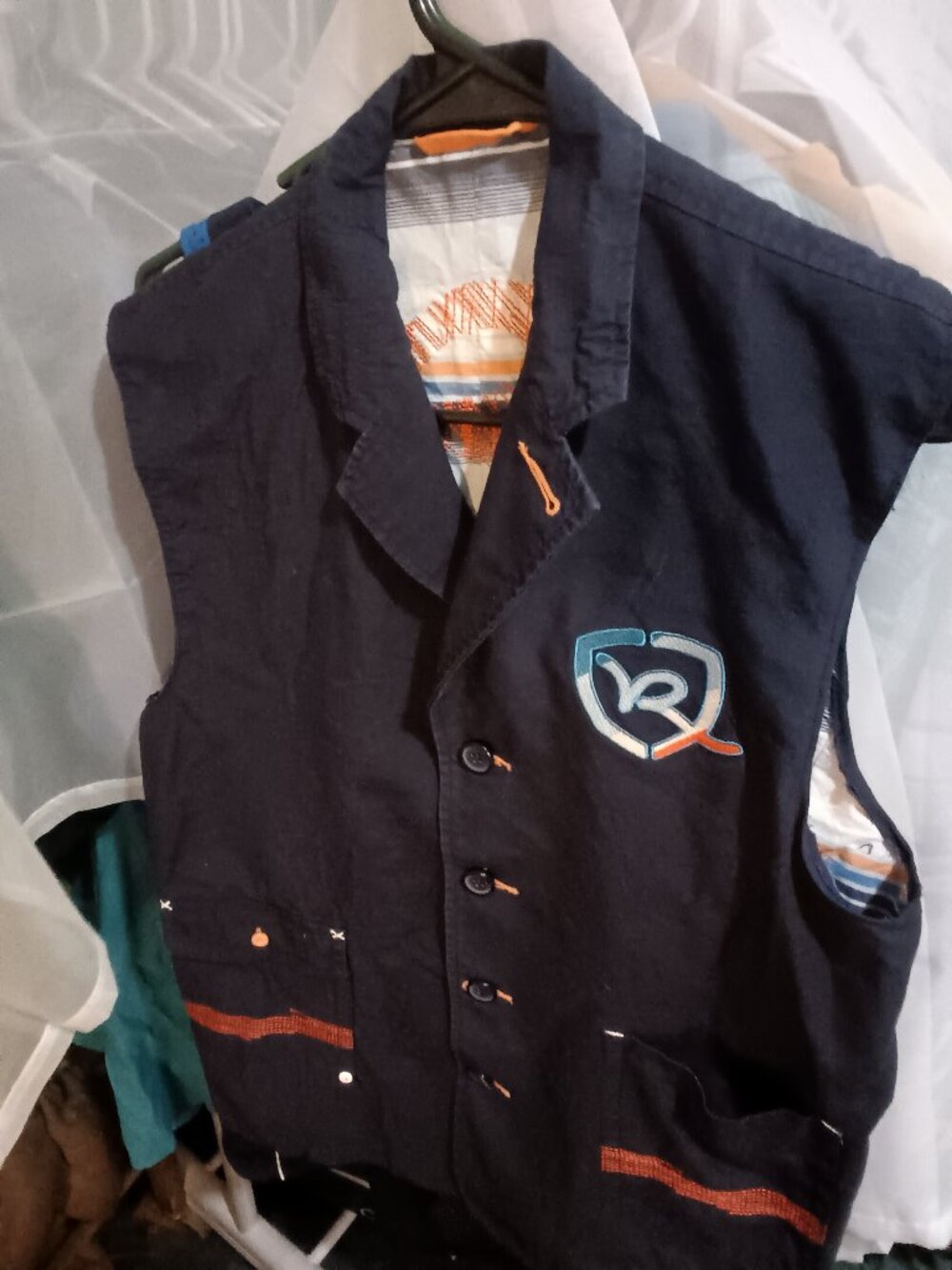 Vintage rocawear y2k vest tag 16 but fits men xs and women s.